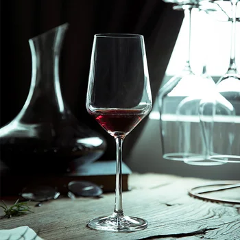 Набор бокалов для красного вина из 2-х хрустальных бокалов для красного вина творческой личности